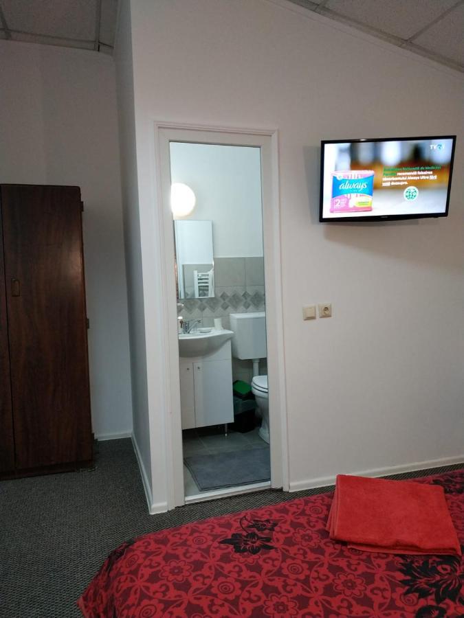 Casa Agape Hotel Pitesti Exterior photo