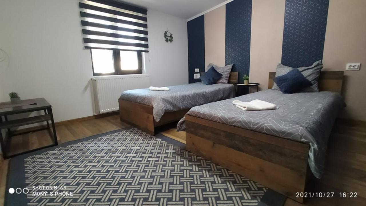 Casa Agape Hotel Pitesti Exterior photo