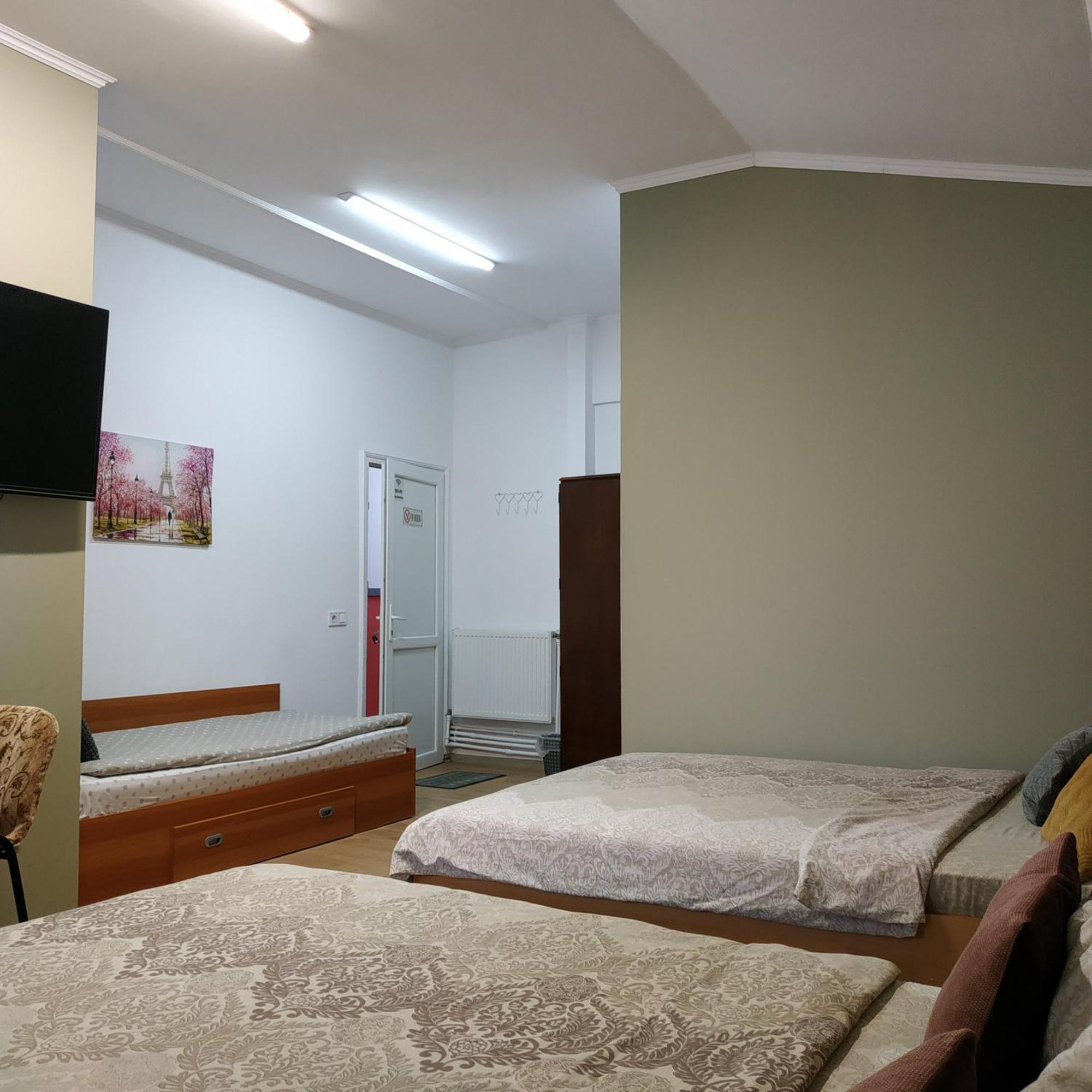 Casa Agape Hotel Pitesti Room photo