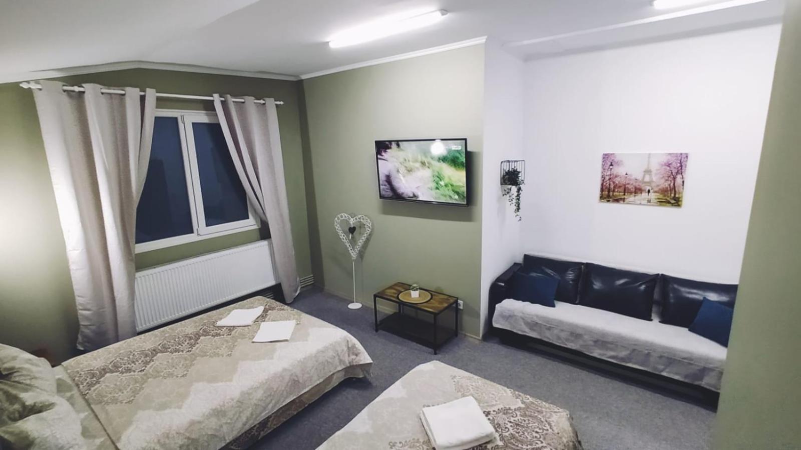Casa Agape Hotel Pitesti Room photo